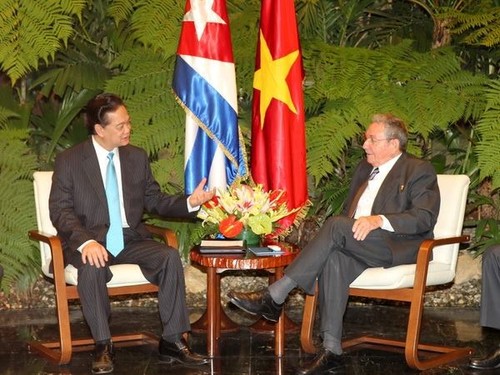 Vietnam, Cuba issue joint communiqué  - ảnh 1
